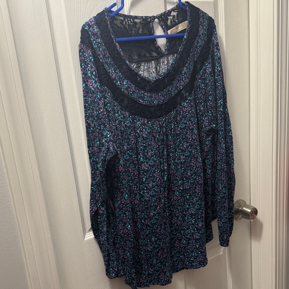 Faded Glory Black and Pink Lace Blouse